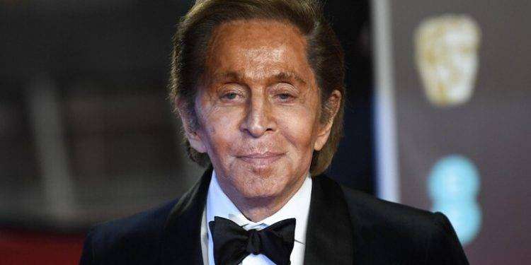 Valentino compie 92 anni, auguri social da Michele a Christensen