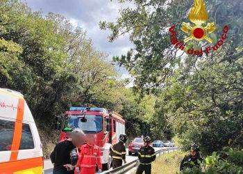 Pattada, motociclista contro un guardrail. Trasportato in elicottero all’ospedale di Sassari