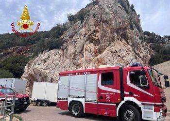 Santa Maria Navarrese, capra bloccata su una parete rocciosa: interviene il 115