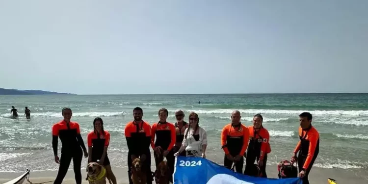 Al Poetto celebrate le tre Bandiere blu di Quartu