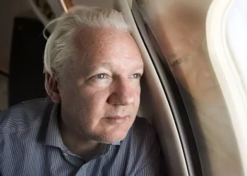 Julian Assange arrivato in territorio americano