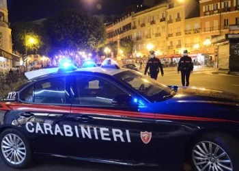 Rapine con spray urticante in centro a Cagliari, due fermi