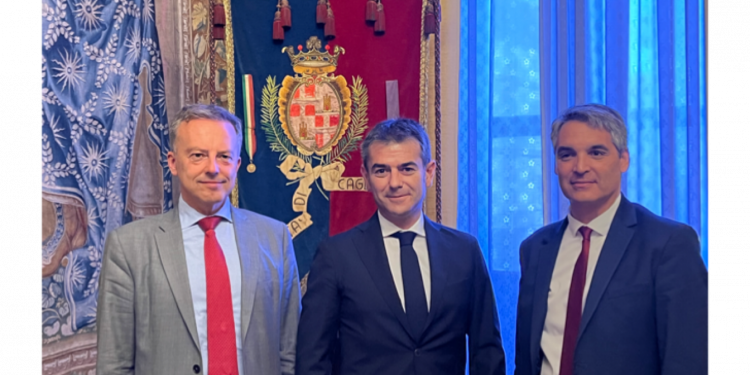 Il Sindaco Massimo Zedda ha ricevuto in Municipio l’Ambasciatore di Francia in Italia, Martin Briens