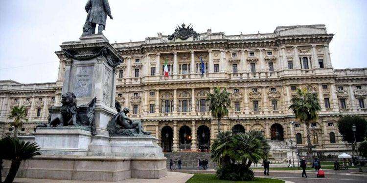 Incendio al palazzo della Corte di Cassazione