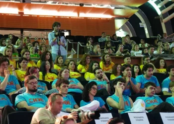 Lello Arena, riapre l’accademia dei talenti