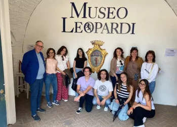 Studentessa Liceo artistico Fois quarta al premio Leopardi