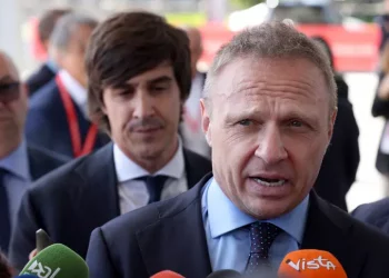 La chat antisemita tra Diabolik e il portavoce di Lollobrigida. Signorelli: ‘Mi autosospendo’