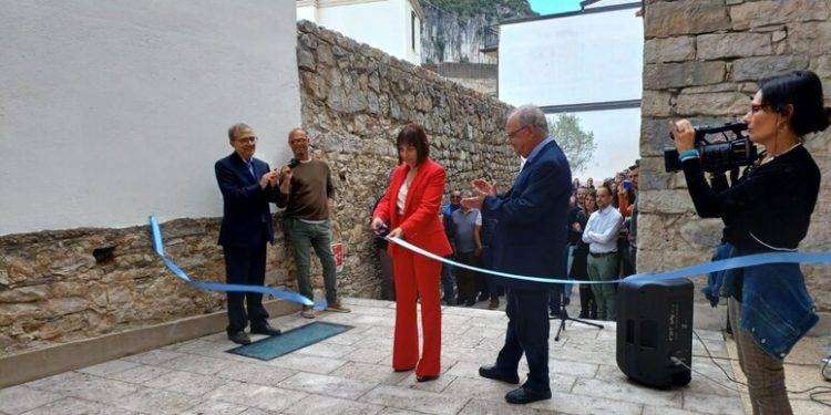 Prima biennale d’arte contemporanea dedicata a Maria Lai