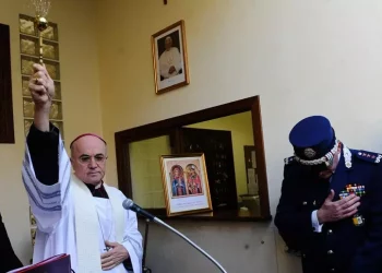 Il Vaticano convoca monsignor Viganò, è accusato di scisma