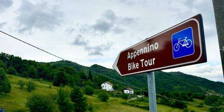 Un’unica segnaletica per la ciclovia dell’Appennino, 3.100 chilometri tra Liguria e Sicilia