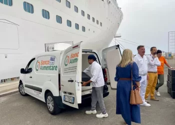 Pasti non consumati in crociera alle mense dei bisognosi
