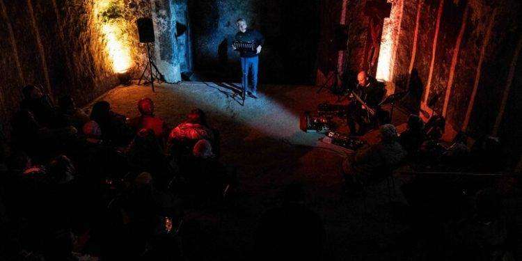 Cinque spettacoli nella rassegna all’aperto del Cada Die