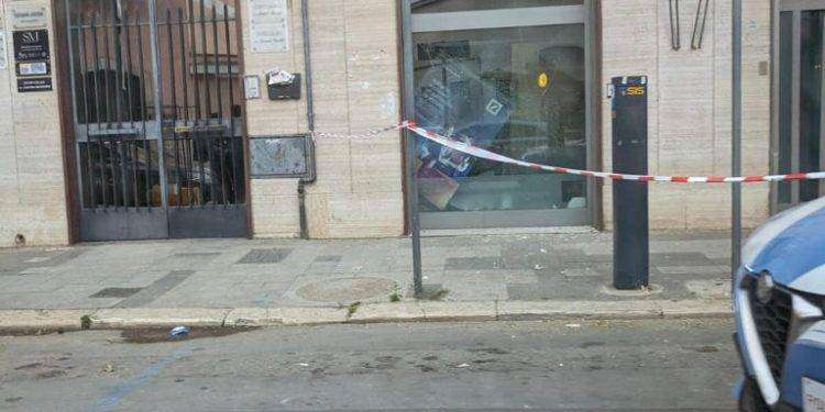 Esplode bancomat durante una rapina, 2 banditi gravissimi