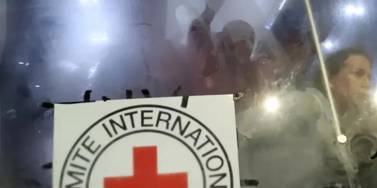 Croce Rossa, ‘bombe vicino a nostra sede a Gaza, 22 morti’