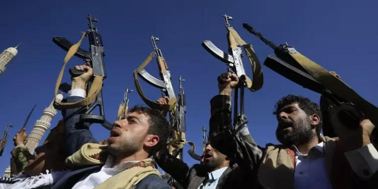 Usa, marinaio gravemente ferito da attacco Houthi