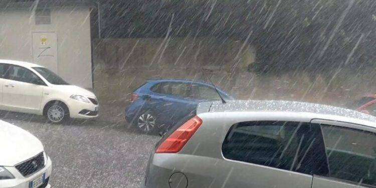 Pioggia, grandine e trombe marine per il 2 giugno
