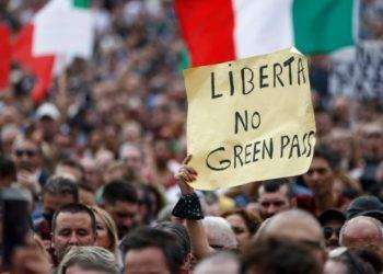 Green Pass e obbligo vaccinale, il tribunale di Imperia accoglie i ricorsi “Dpcm illegittimi”