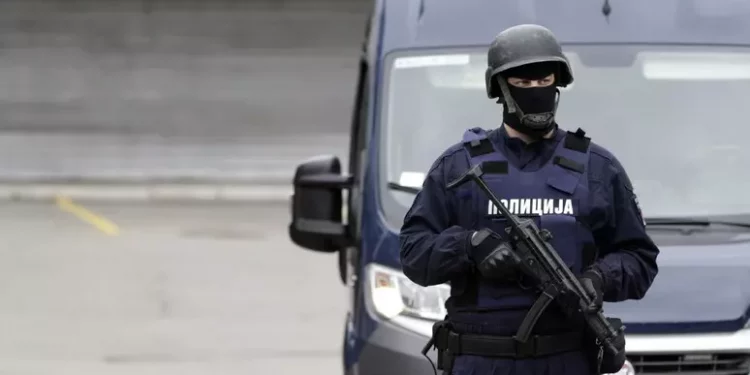 Attacco all’ambasciata di Israele a Belgrado, ucciso l’assalitore