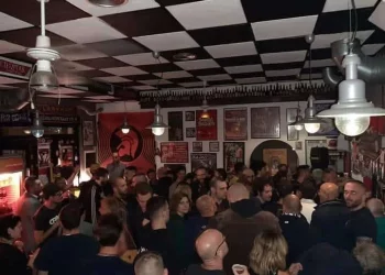 Roma, assalto neonazista in un pub di San Lorenzo: denunciati tre giovani francesi