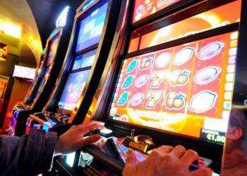 Rubavano fondi cassa delle slot machine, sequestrati 5 milioni