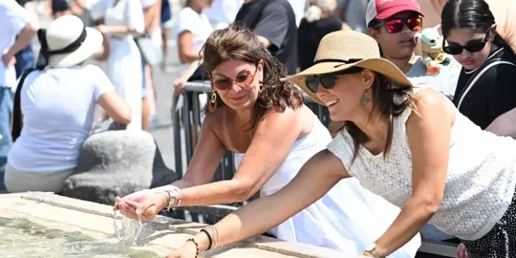 Turismo, a luglio 18 milioni arrivi e 75 milioni presenze