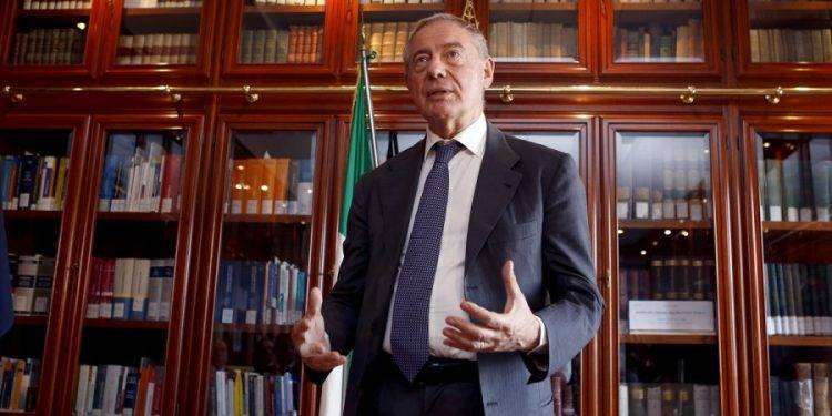 Il ministro Urso contro Il Foglio e Il Riformista, la solidarietà della Fnsi ai colleghi