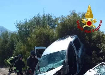 Scontro auto-camion, 2 morti e 2 feriti