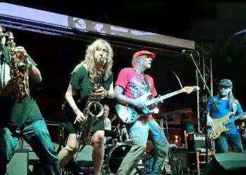 Fleurs du Mal in Sardegna: maxi tour fino al 17 agosto