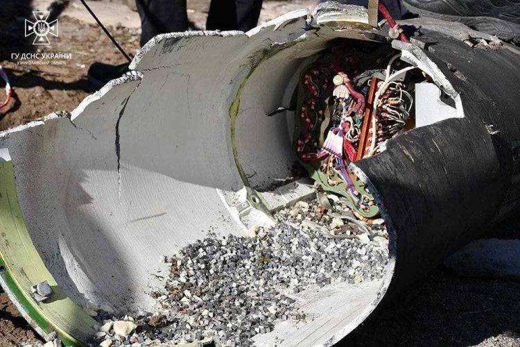 A Kiev le schegge di un missile dell’ antiaerea ucraina hanno colpito la facciata dell’ospedale pediatrico