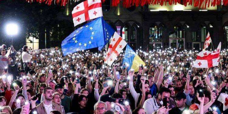 Pericolo golpe in Georgia: “Gli Usa cercano di costruire un regime amico”