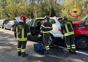 Nuoro, tamponamento a catena: due persone ferite