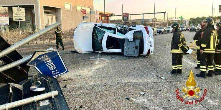 Scontro tra auto sulla 554: due feriti