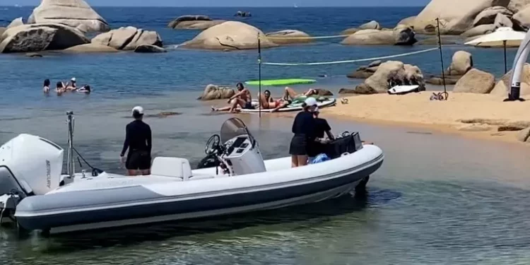 Comitato denuncia, ‘a Palau una festa privata in spiaggia’