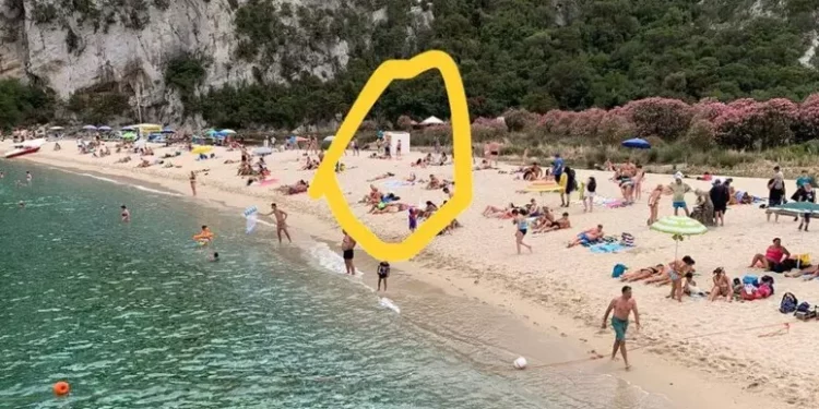 Di nuovo scontro su numero chiuso a Cala Luna, rimosso un box