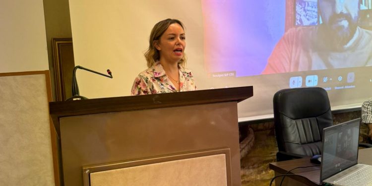 Per la prima volta una donna è stata eletta alla segreteria della Cisl Poste