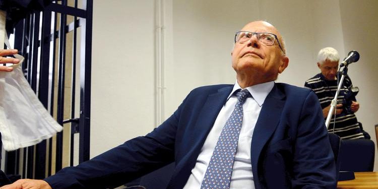 Il virustar e infettivologo Galli condannato a un anno e quattro mesi per falso