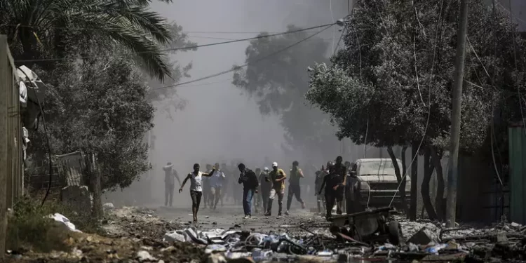 Al Jazeera, 2 nostri giornalisti uccisi in un raid del regime israeliano a Gaza