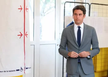 Il premier francese Attal, ‘domani mattina mi dimetterò’