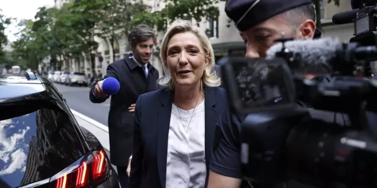 In Francia oggi i ballottaggi Parigi blindata