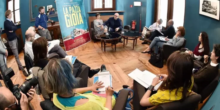 Lmdv di Leonardo Maria Del Vecchio entra in Leone Film