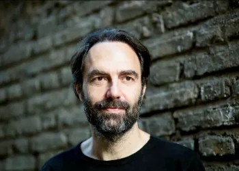 Neri Marcorè e Nicoletta Manni ospiti al festival Ligghjendi