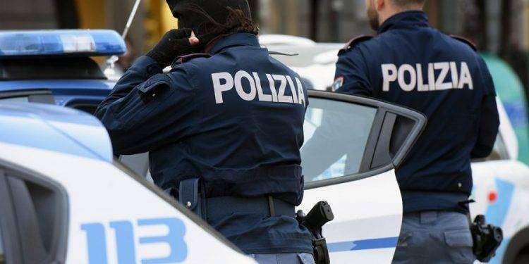 Cronisti fermati dalla polizia a Roma, Padova e Messina: l’inchiesta di Ossigeno per l’Informazione