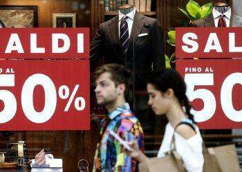 Al via i saldi estivi nell’Isola: ogni famiglia spenderà circa 154 euro