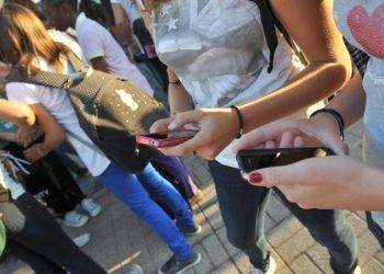 Sexting per più di 1 adolescente su 2, cresce OnlyFans