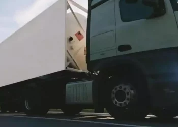 Trasporto merci al palo tra carenza personale e caro gasolio