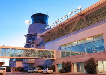 Emergenza su jet privato in volo da Ginevra, atterraggio a Olbia