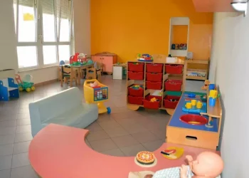 Asili nido gratis, la giunta Todde stanzia 4 milioni