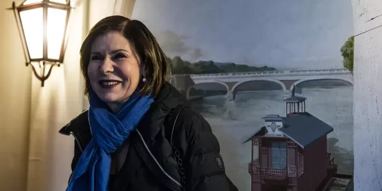 Su Rete4 Del Debbio in access prime time al posto di Berlinguer