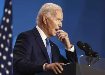 Biden: ‘Il candidato resto io’. Ma inciampa ancora sulle gaffe