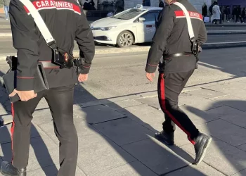 ‘Sequestra e violenta’ donna conosciuta sui social, arrestato